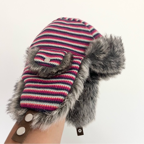 REI Girls Stripe Knit Trapper Pink Fur Lined Beanie Winter Hat Covered Ears 7-14 - Picture 2 of 7